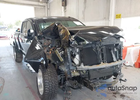 2017 Nissan Titan Xd Platinum Reserve Diesel из США, поврежденный, VIN 1N6BA1F43HN522302